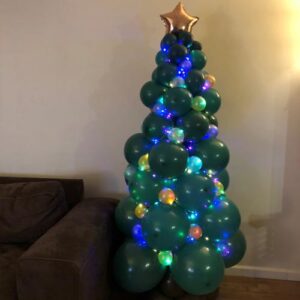 Ballonnen pilaar kerstboom met led