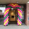 Ballonnenboog roze geel groen