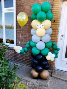 Ballonnen pilaar Abraham met ballon
