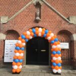 Ballonnenboog oranje wit blauw
