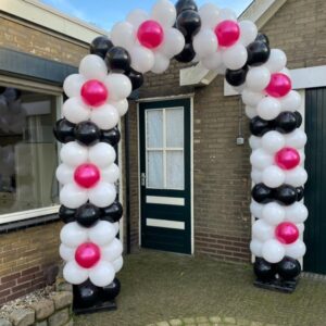 Ballonnenboog bloemen Zwart, wit en roze