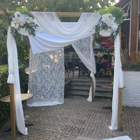 Trouwerij Decoratie - pergola, prieel aankleding